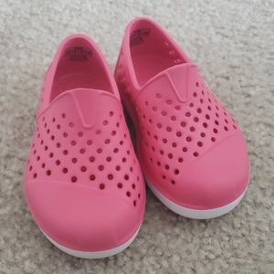Toms comfy pink shoes